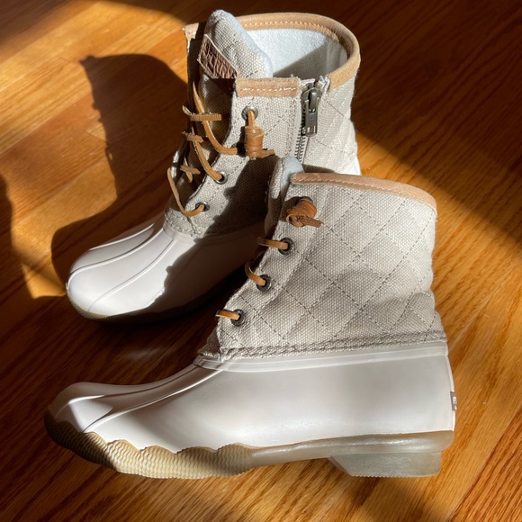 Sperry ‘Saltwater - Quilted’ Duck Boot Ivory/Oatmeal Canvas - size 6 - Picture 4 of 9